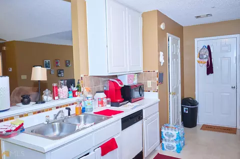 6746 Biscayne Blvd, Rex, GA 30273 photo 10