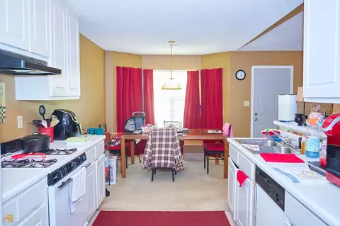 6746 Biscayne Blvd, Rex, GA 30273 photo 8