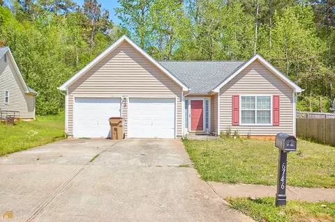 6746 Biscayne Blvd, Rex, GA 30273 photo 1