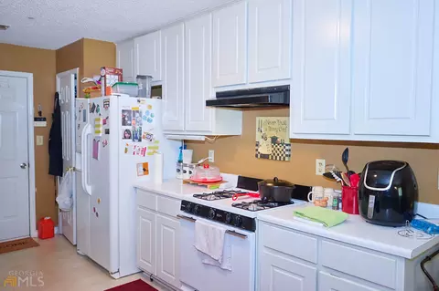 6746 Biscayne Blvd, Rex, GA 30273 photo 9
