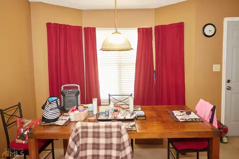 6746 Biscayne Blvd, Rex, GA 30273 photo 7