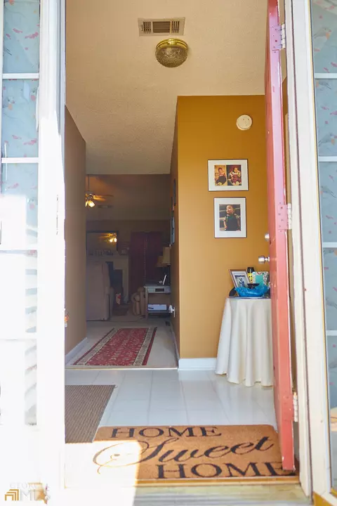 6746 Biscayne Blvd, Rex, GA 30273 photo 2