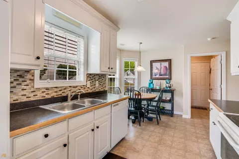 1806 Maxey Ln, Winder, GA 30680 photo 12