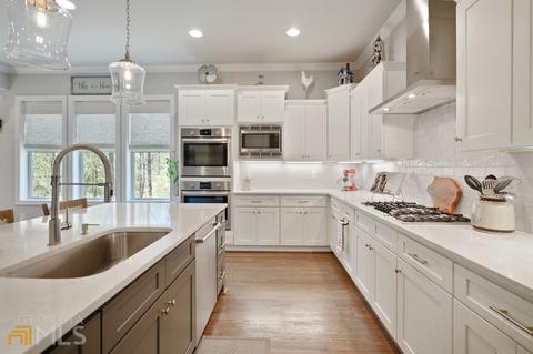 3998 Commodore Dr, Chamblee, GA 30341 photo 13