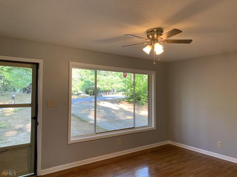 9 Poplar St, Toccoa, GA 30577 photo 5