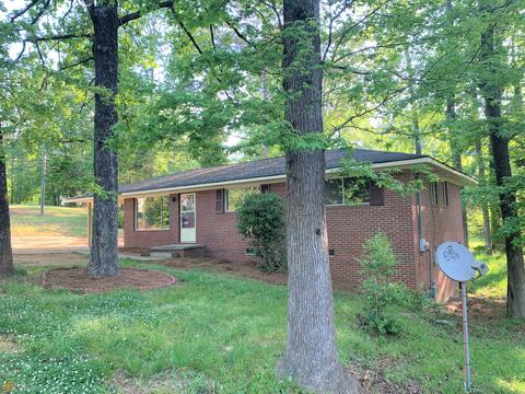 9 Poplar St, Toccoa, GA 30577 photo 2
