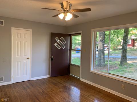 9 Poplar St, Toccoa, GA 30577 photo 3