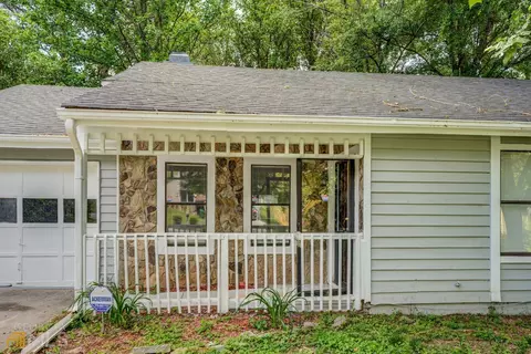 3957 Springleaf Dr, Stone Mountain, GA 30083 photo 5