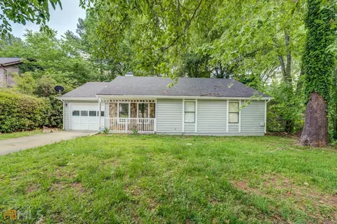 3957 Springleaf Dr, Stone Mountain, GA 30083 photo 1