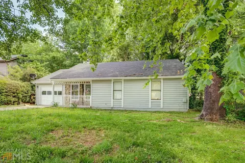 3957 Springleaf Dr, Stone Mountain, GA 30083 photo 3
