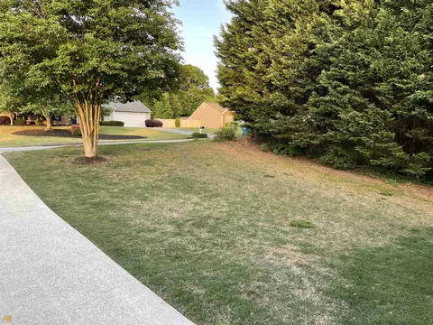 810 Custom Ln, Winder, GA 30680 photo 9