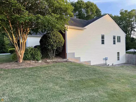 810 Custom Ln, Winder, GA 30680 photo 13