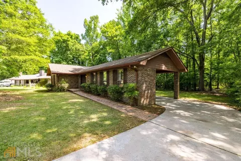 3 Mccrary Dr SW, Rome, GA 30165 photo 2