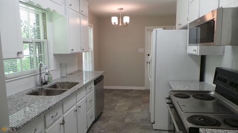 1005 Skylark Dr, Morrow, GA 30260 photo 10