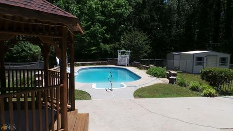 1005 Skylark Dr, Morrow, GA 30260 photo 4