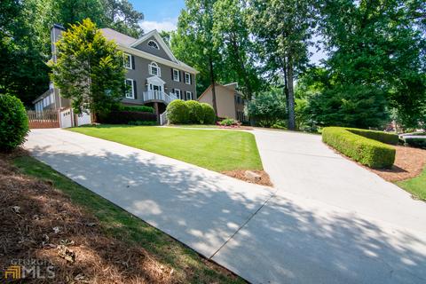 4823 Riveredge Dr, Peachtree Corners, GA 30096 photo 2