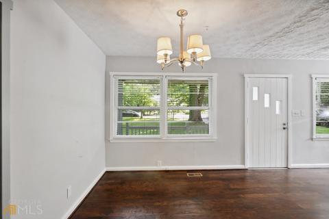 4084 W Johnson Cir, Chamblee, GA 30341 photo 8