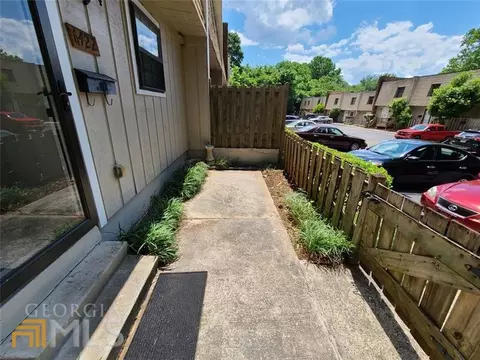 6422 Stone Way, Morrow, GA 30260 photo 3