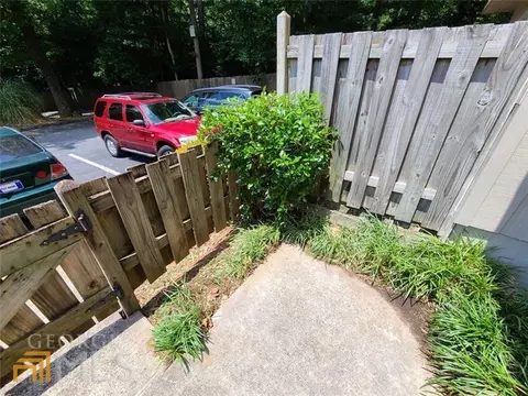 6422 Stone Way, Morrow, GA 30260 photo 2