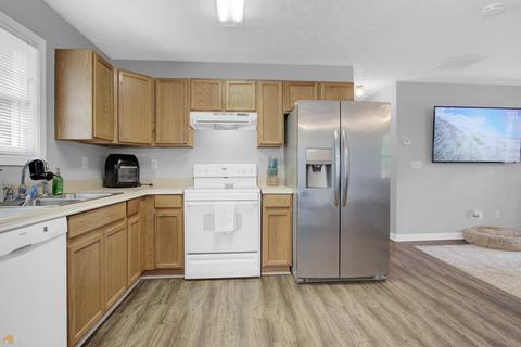 189 Robin Hood Rd, Covington, GA 30014 photo 12