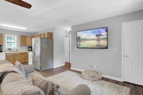 189 Robin Hood Rd, Covington, GA 30014 photo 6