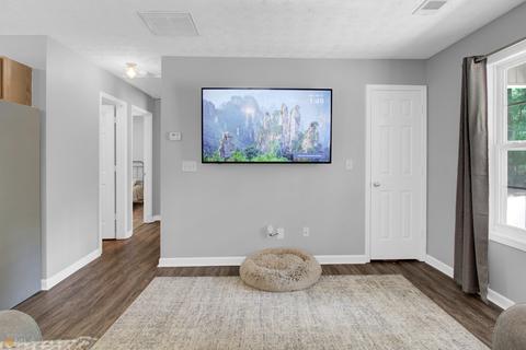 189 Robin Hood Rd, Covington, GA 30014 photo 5