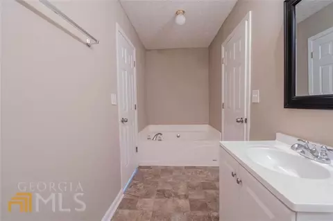 1910 Old Rex Morrow Rd, Morrow, GA 30260 photo 15
