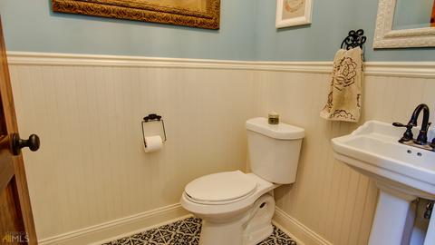 100 Dobbs St, Calhoun, GA 30701 photo 8