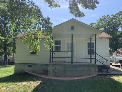 111 Toccoa St, Toccoa, GA 30577 photo 2