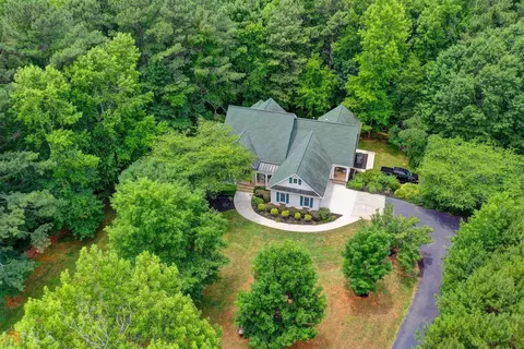 483 Oakleaf Trl, Suwanee, GA 30024 photo 2