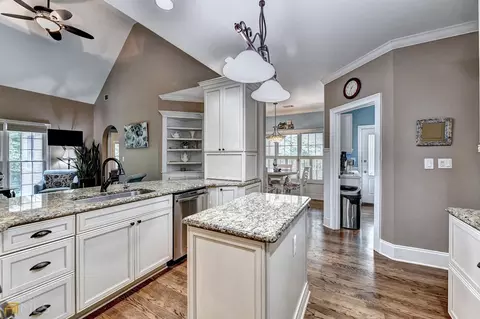483 Oakleaf Trl, Suwanee, GA 30024 photo 37