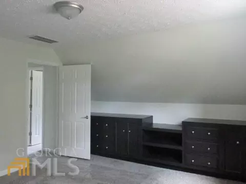 236 E Valley Rd NE, Rydal, GA 30171 photo 4