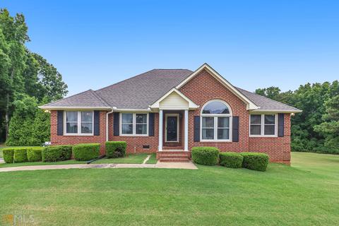 132 Lake Hampton Dr, Hampton, GA 30228 photo 1