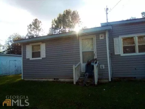 515 E Ohoopee St, Fitzgerald, GA 31750 photo 3
