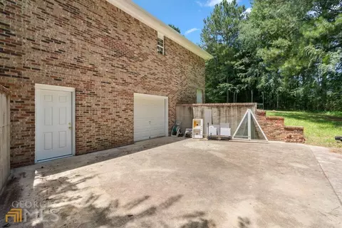 8 Heather Cir, Cave Spring, GA 30124 photo 4