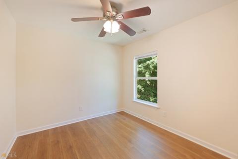 410 Memorial Dr, Clarkesville, GA 30523 photo 4