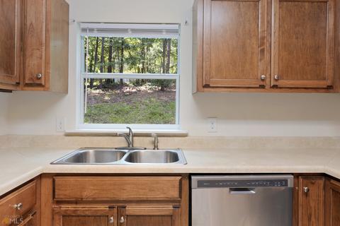 410 Memorial Dr, Clarkesville, GA 30523 photo 12