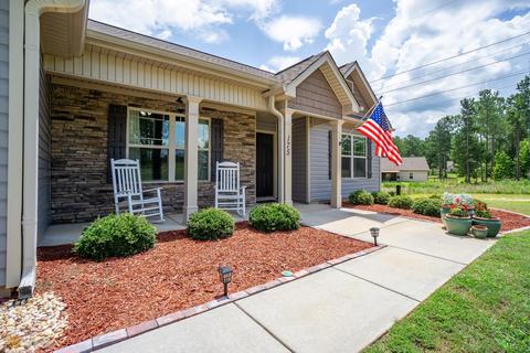 175 Needleleaf Ct, Barnesville, GA 30204 photo 2