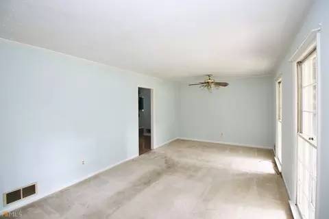 241 Keys Ferry Rd, Jackson, GA 30233 photo 3