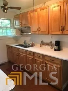 202 S Sage St, Toccoa, GA 30577 photo 3