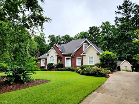 106 Cloisters Dr, Lagrange, GA 30241 photo 2