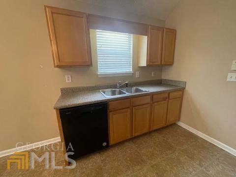 305 Preakness Dr, Lagrange, GA 30241 photo 6
