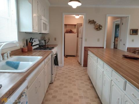 355 Saddleback Cir, Dillard, GA 30537 photo 7