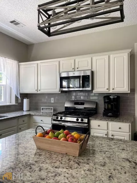2186 Soque River Dr, Duluth, GA 30097 photo 2