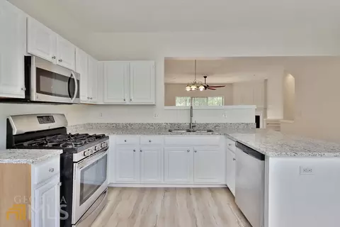 160 Riverstone Commons Cir, Canton, GA 30114 photo 17