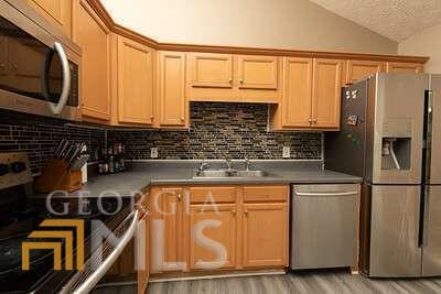 141 Meadow View Dr, Jackson, GA 30233 photo 6