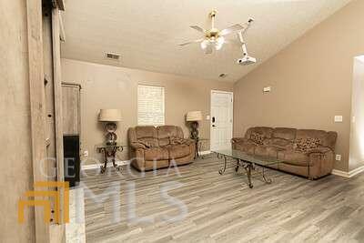 141 Meadow View Dr, Jackson, GA 30233 photo 4