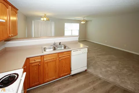 7168 Georges Way, Morrow, GA 30260 photo 7