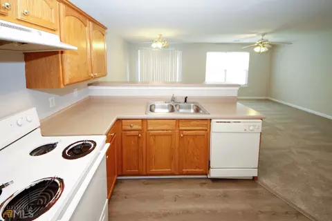 7168 Georges Way, Morrow, GA 30260 photo 8