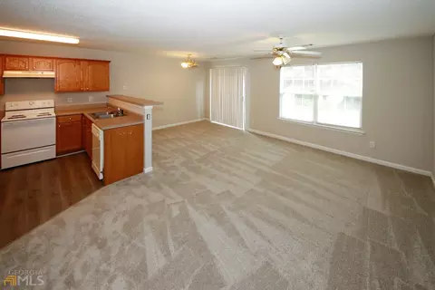 7168 Georges Way, Morrow, GA 30260 photo 5